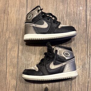 Air Jordan Retro 1 Satin “Shadow” TD SZ 8C